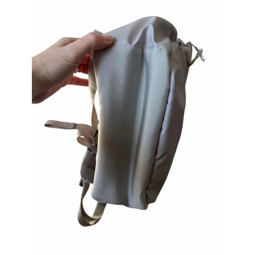 North Face Backpack Base Camp Voyager‎ NEW Daypack Cream Soapstone Stone Slab